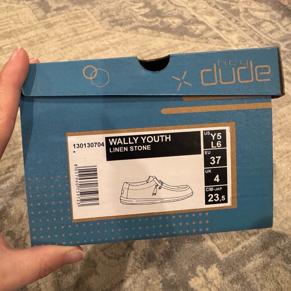 Hey Dude (Youth Size 5) - Picture 7 of 7